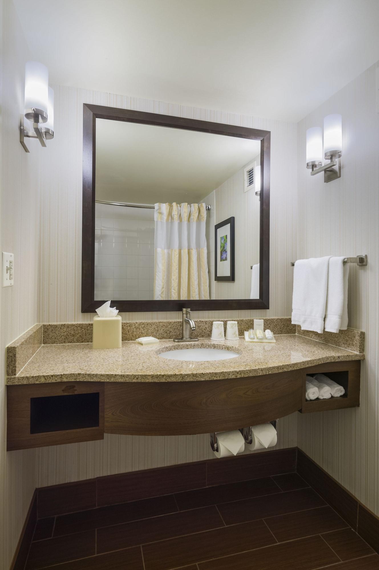 Hilton Garden Inn Edison/Raritan Center Ngoại thất bức ảnh
