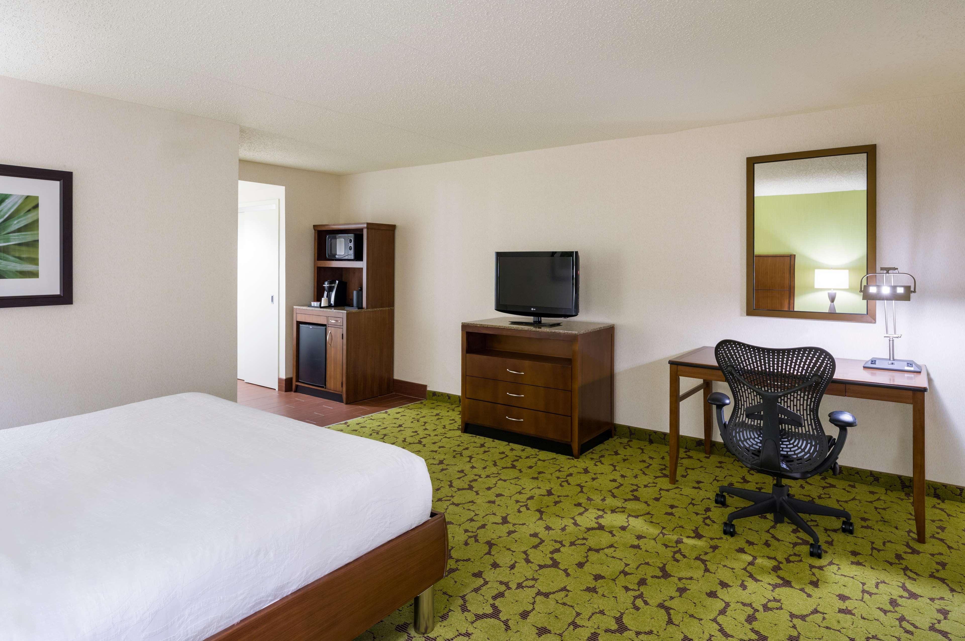 Hilton Garden Inn Edison/Raritan Center Ngoại thất bức ảnh