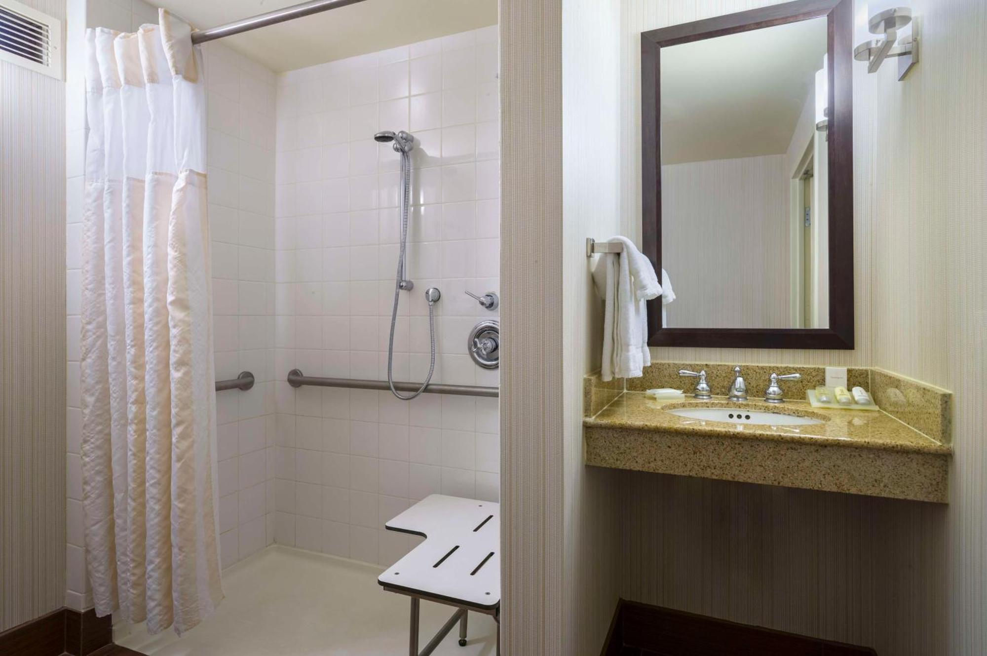 Hilton Garden Inn Edison/Raritan Center Ngoại thất bức ảnh